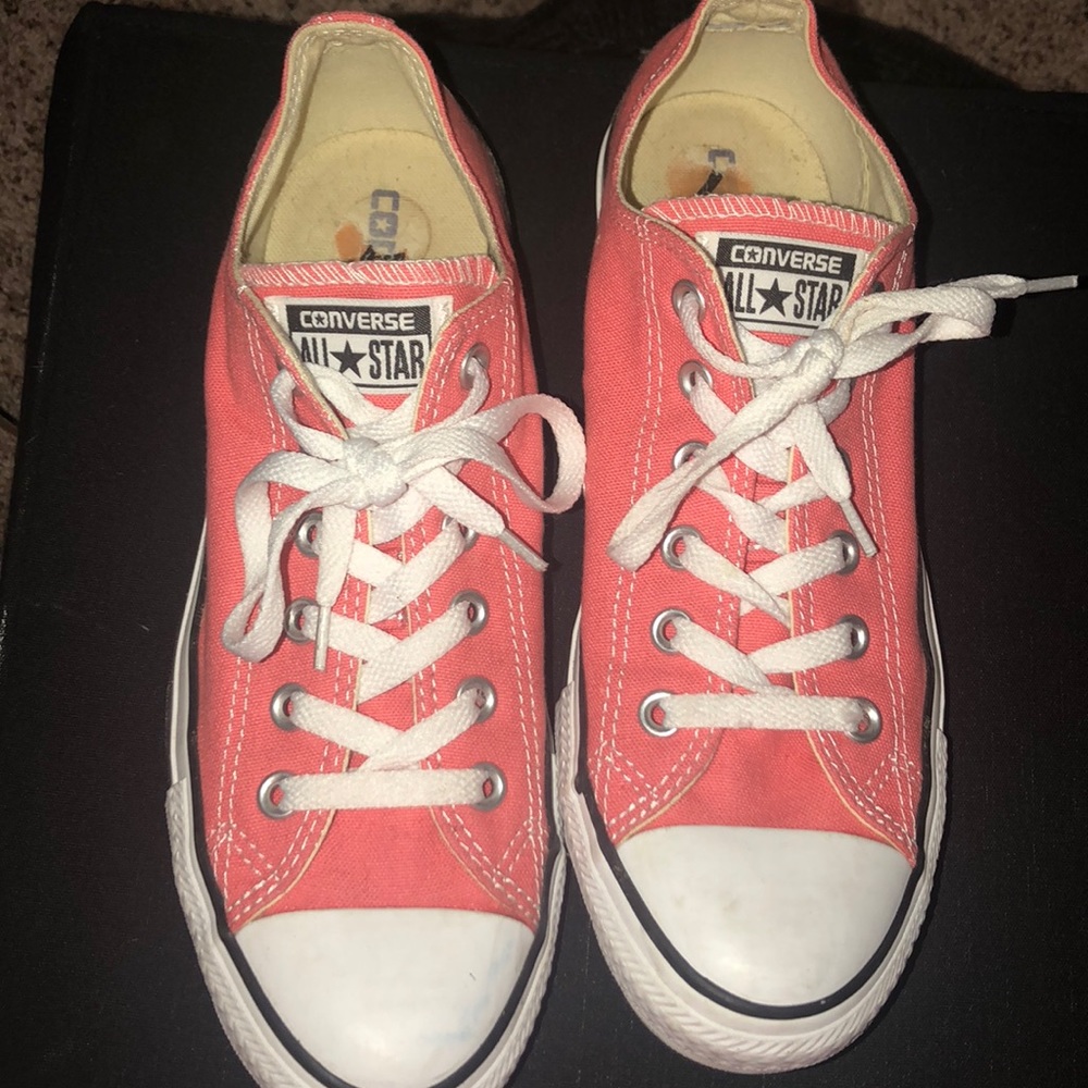 Peach converse